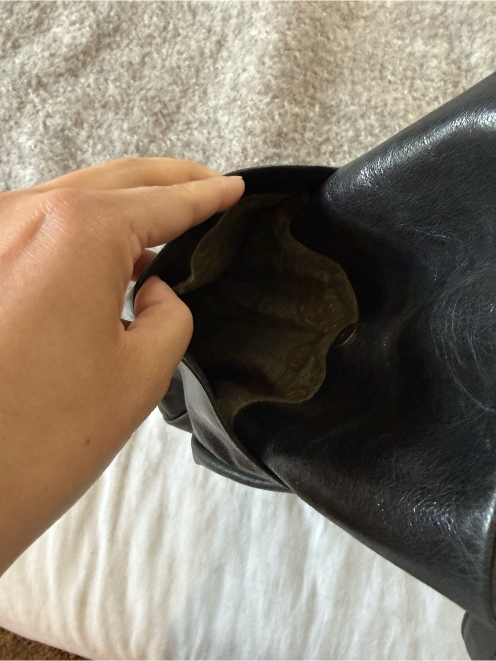 Vintage HOBO brand shoulder bag - Picture 3 of 12